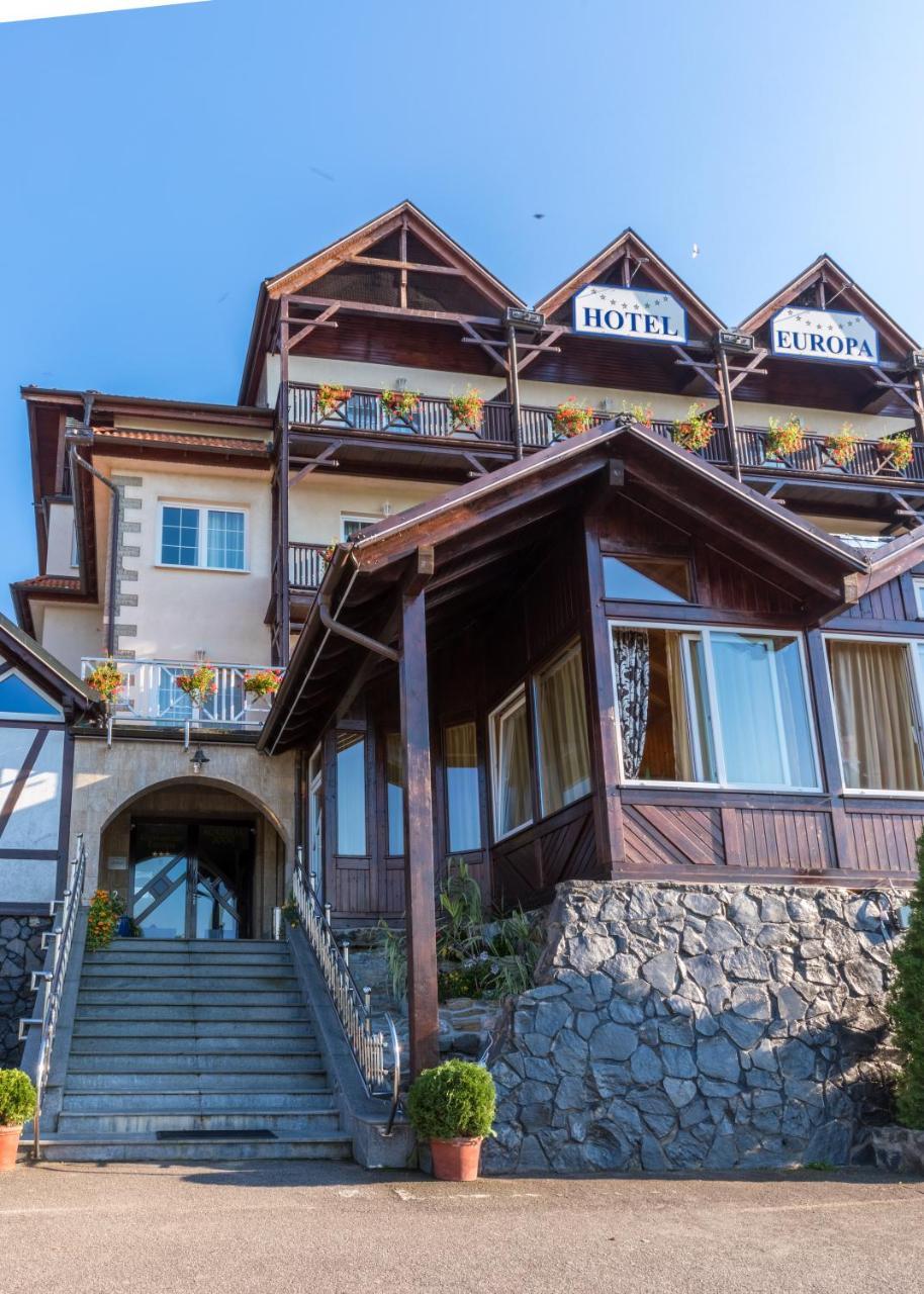 Hotel Europa Kokeltal Albesti  Bagian luar foto